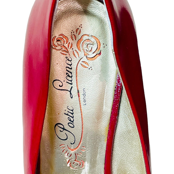 Poetic License Endearing Red Patent Leather Calf Hair Wedge Sz 7.5 - Picture 8 of 10
